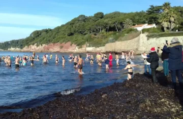 Bain de fin d’année à La Garonne