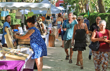 Marché nocturne des créateurs de Provence